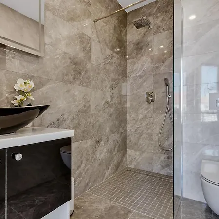 Laurus * ماكارسكا