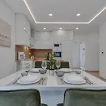 شقة Laurus ماكارسكا