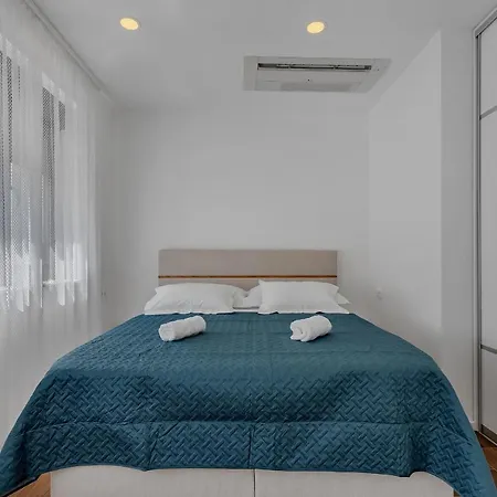 Laurus Appartement Makarska