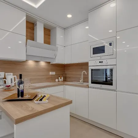 Laurus Appartement Makarska