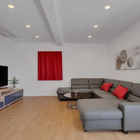 Apartment Laurus Makarska