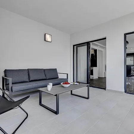 Laurus Apartment Makarska