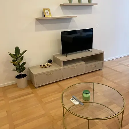 Laurus Apartment