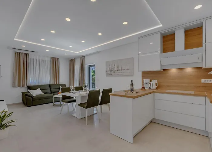 Apartament Laurus *