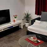 Apartament Laurus *